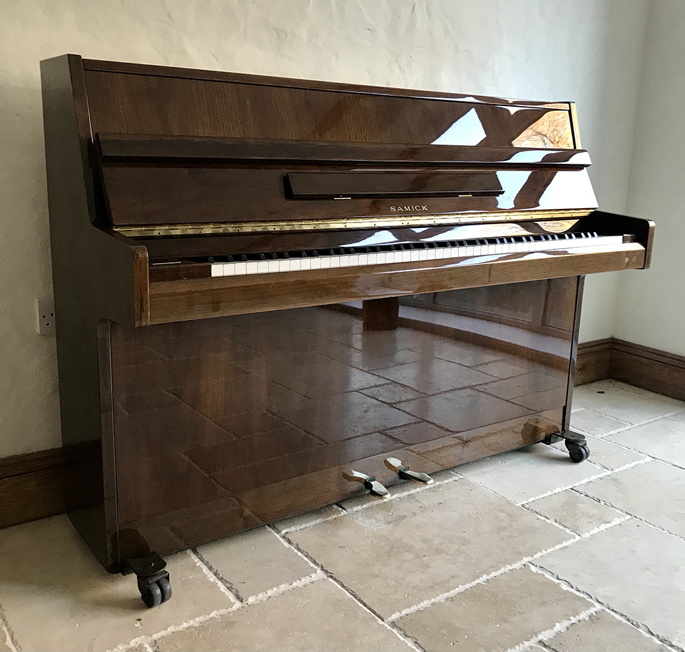 samick,used,upright,piano,showroom,dorset
