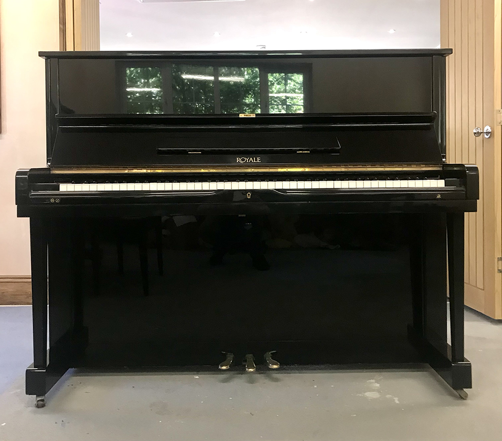 used,upright,modern,black,high,gloss,sale,showroom,Dorset