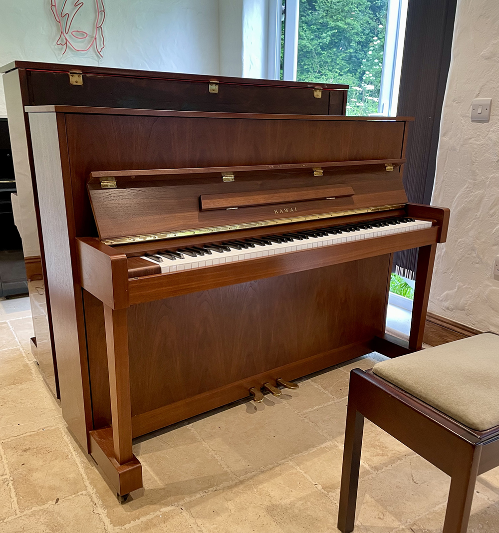 Used KAWAI C1999 excellent condition