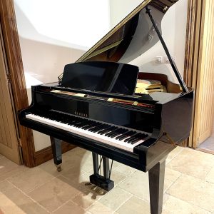 Yamaha GH1 baby grand piano - Sold